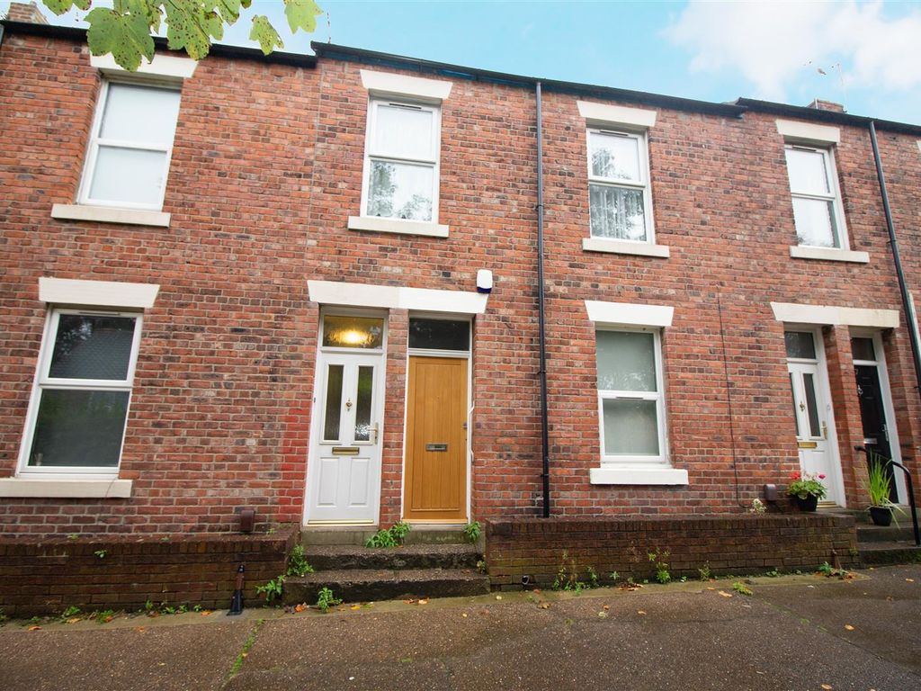 3 bed flat for sale in Chippendale Place, Spital Tongues, Newcastle Upon Tyne NE2, £150,000
