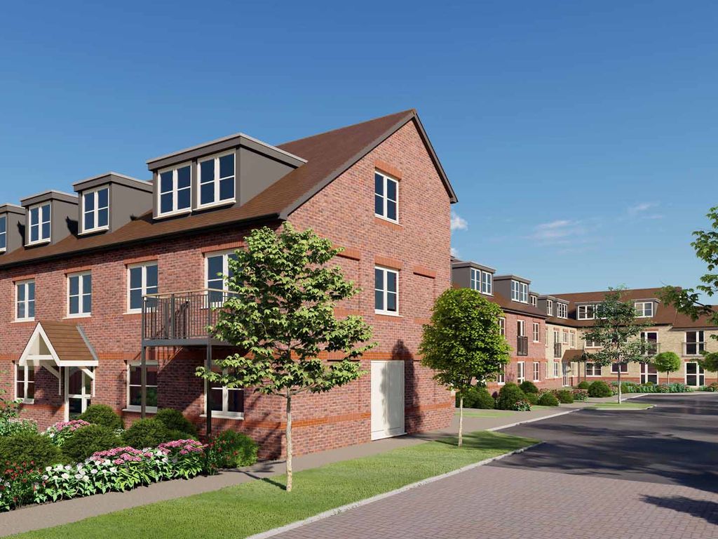1 bed flat for sale in Park Road, Diss IP22, £259,950
