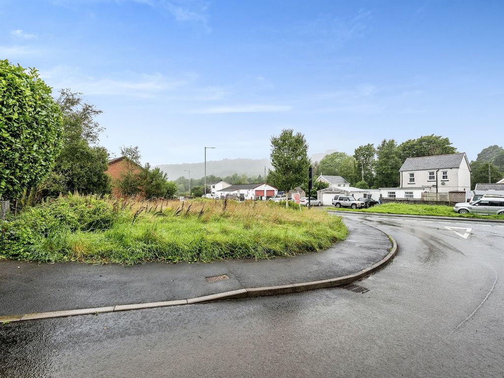 Land for sale in Nant Celyn, Crynant, Neath SA10, £80,000