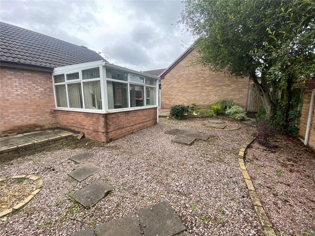 2 bed bungalow for sale in Oakleigh Rise, Northwich, Cheshire CW8, £190,000