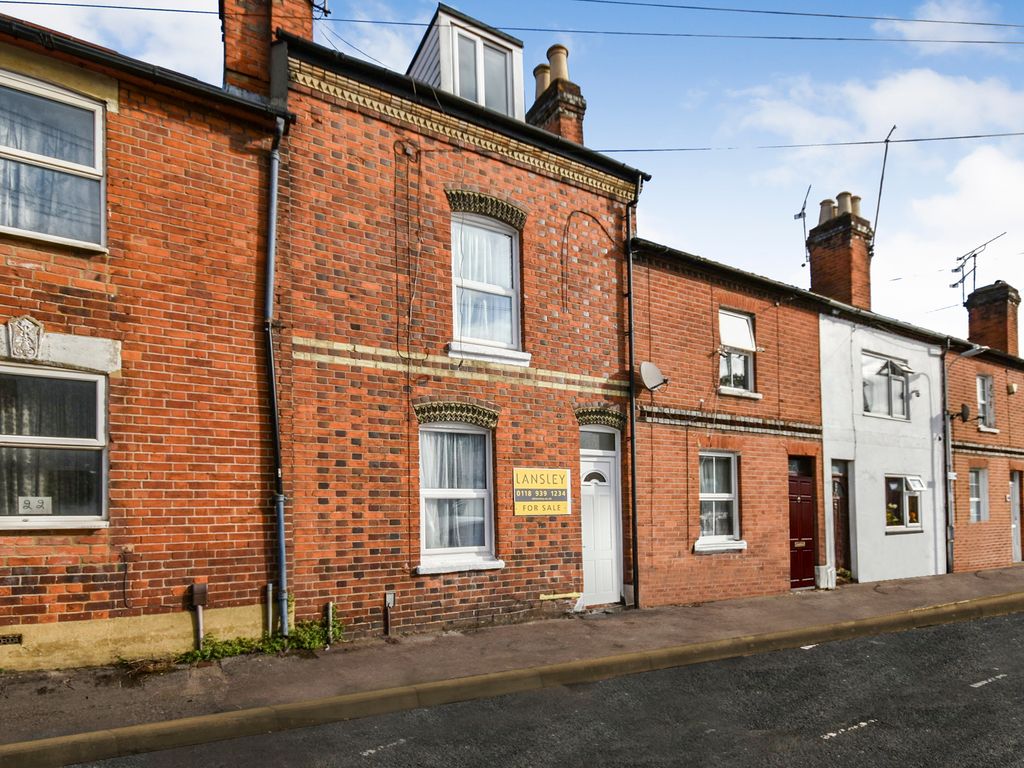 3 bed terraced house for sale in Stanley Street, Reading RG1, £335,000