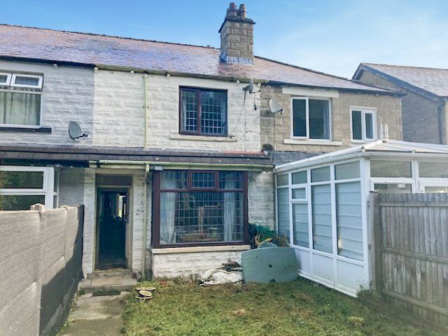 2 bed terraced house for sale in Aire View Avenue, Bingley, West Yorkshire BD16, £130,000