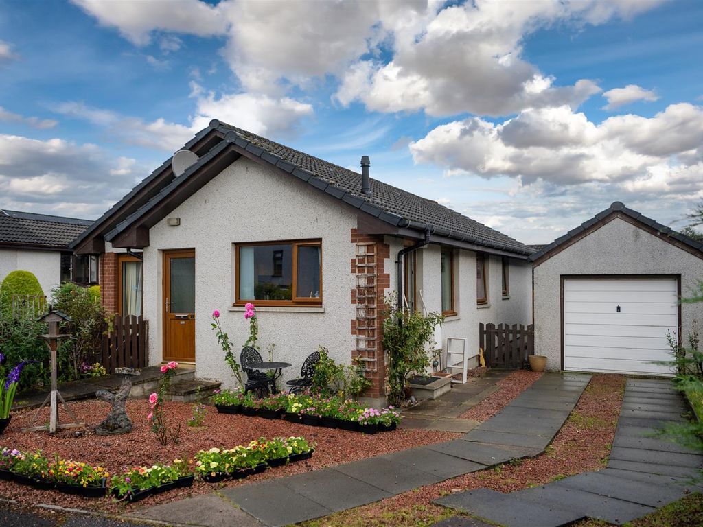 3 bed bungalow for sale in Newton Place, Kirkhill IV5, £210,000
