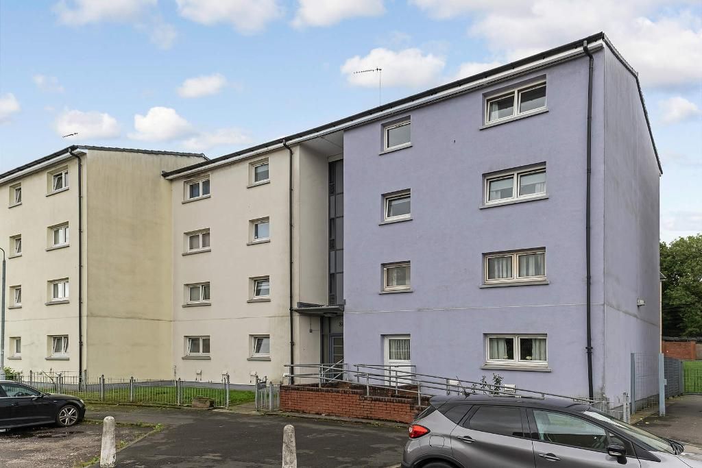 2 bed flat for sale in Cockenzie Street, Greenfield G32, £85,000