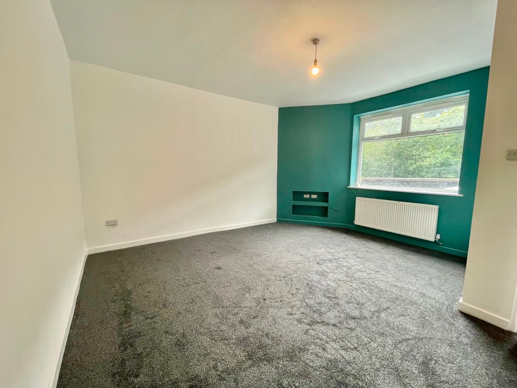 3 bed terraced house for sale in Oak Street, Abertillery NP13, £145,000