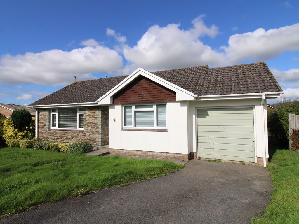 3 bed bungalow for sale in Poundfield Close, Fremington, Barnstaple EX31, £280,000