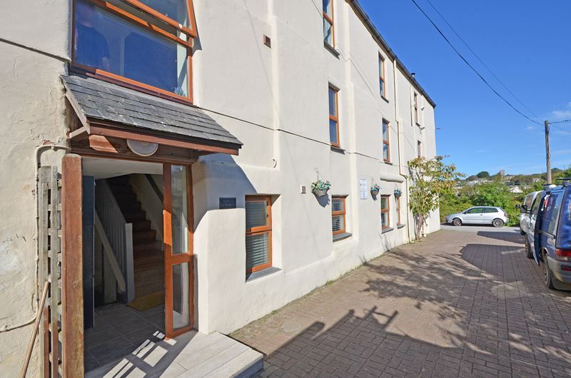 2 bed flat for sale in Fore Street, Hayle TR27, £240,000