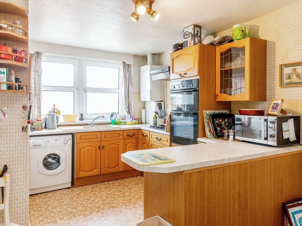 3 bed flat for sale in Uphill Road North, Weston-Super-Mare, Somerset BS23, £250,000