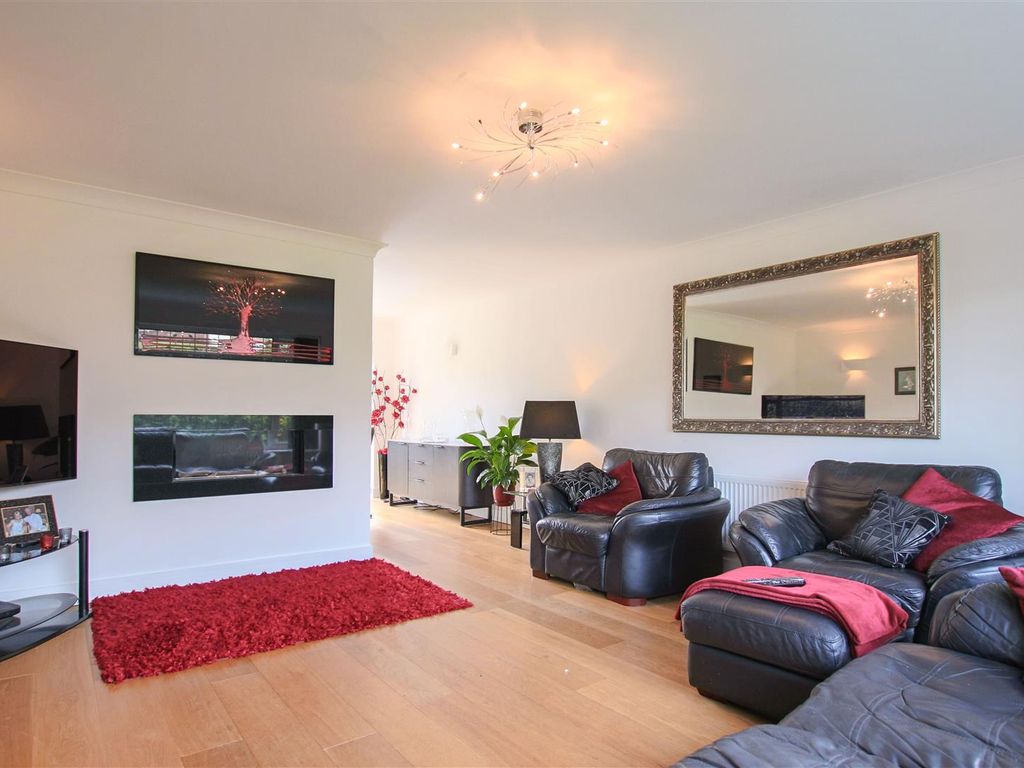 3 bed detached house for sale in Harridge Avenue, Shawclough, Rochdale OL12, £325,000