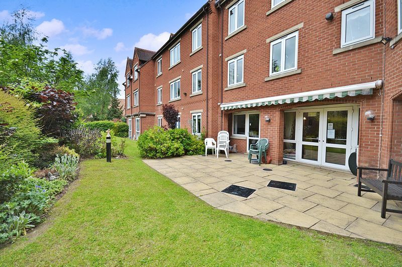 1 bed flat for sale in Scholars Court, Stratford-Upon-Avon CV37, £92,500