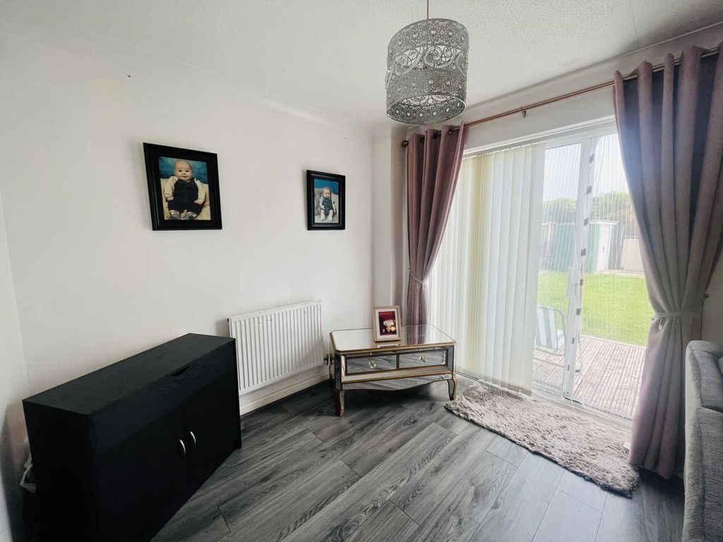 3 bed detached house for sale in Glen Way, Shevington Park L33, £185,000