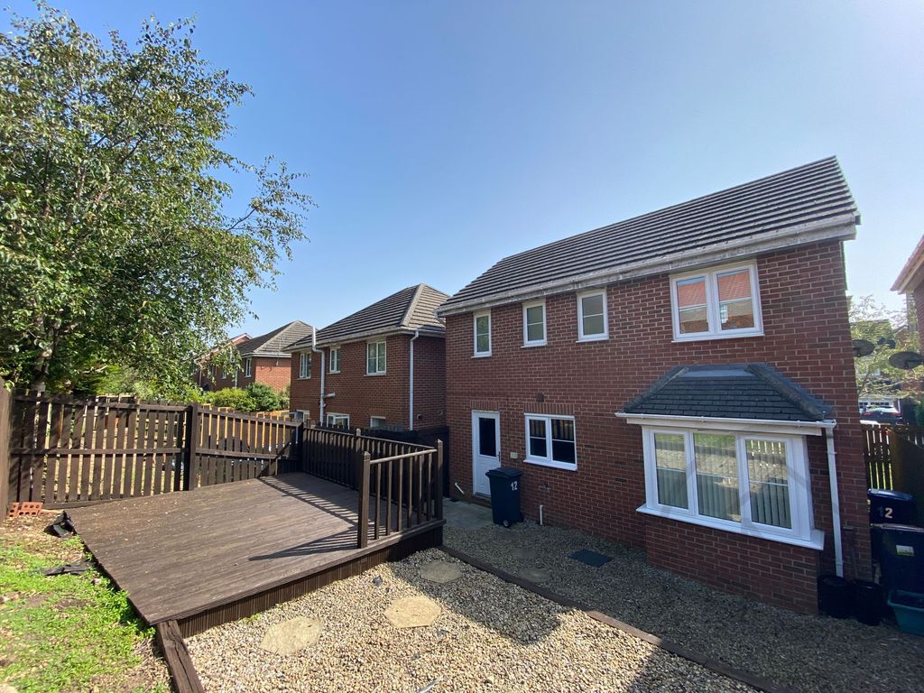 3 bed detached house for sale in Beckwith Close, Spennymoor DL16, £190,000