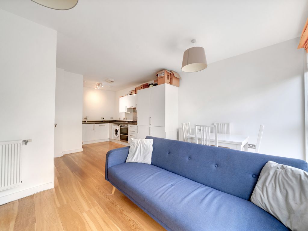 1 bed flat for sale in Saw Mill Way, Stamford Hill, London N16, £260,000