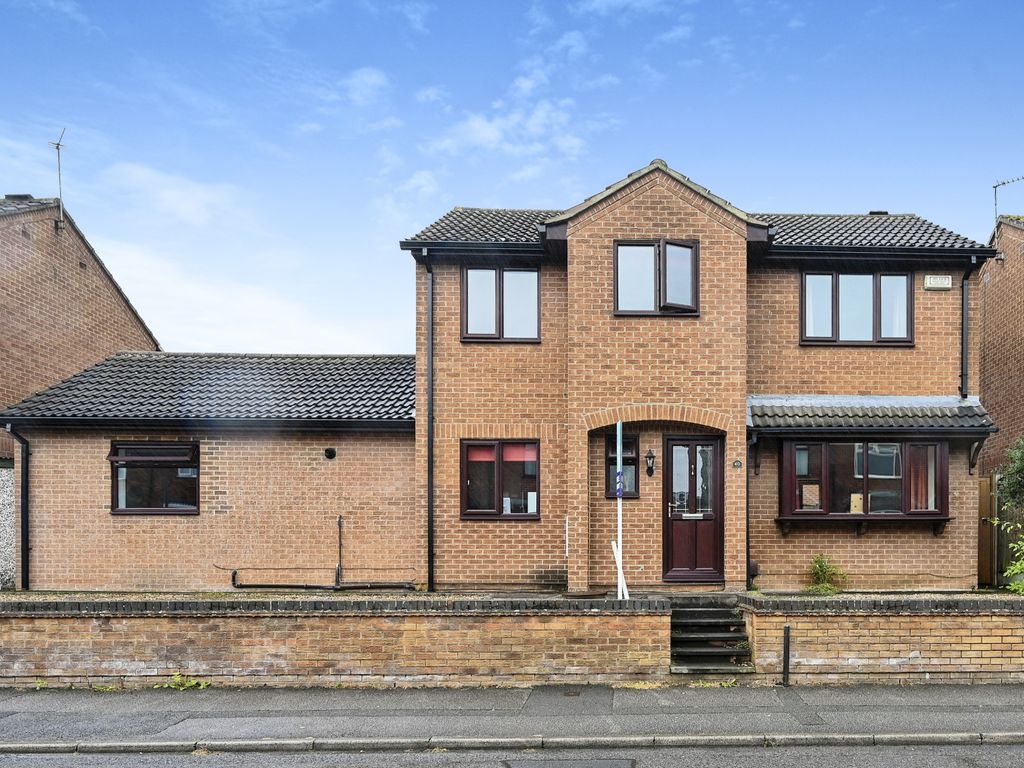 4 bed detached house for sale in Vicarage Road, Mickleover, Derby DE3, £290,000