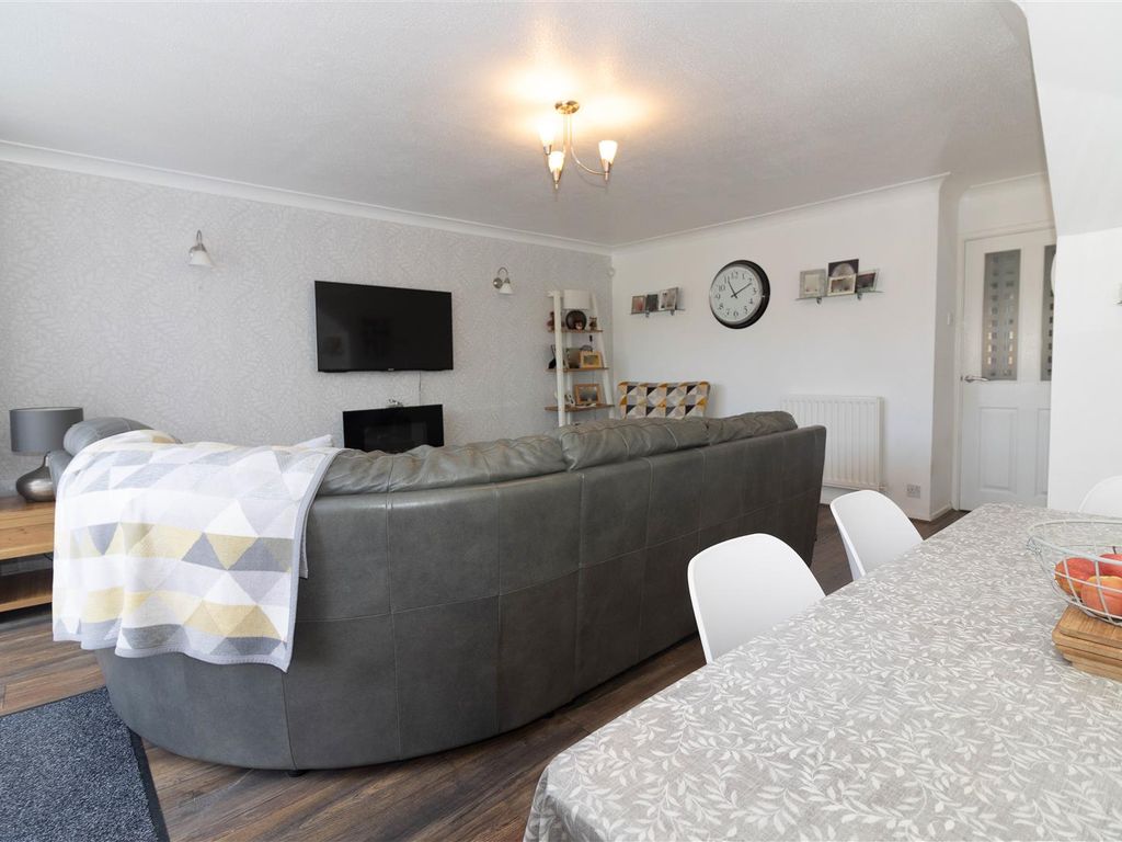 3 bed end terrace house for sale in Beresford Gardens, Byker, Newcastle Upon Tyne NE6, £135,000