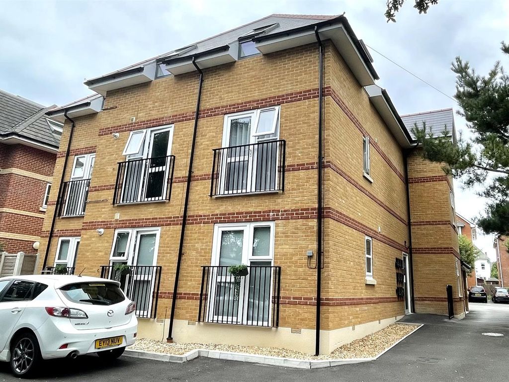 1 bed flat for sale in Florence Road, Boscombe, Bournemouth BH5, £185,000