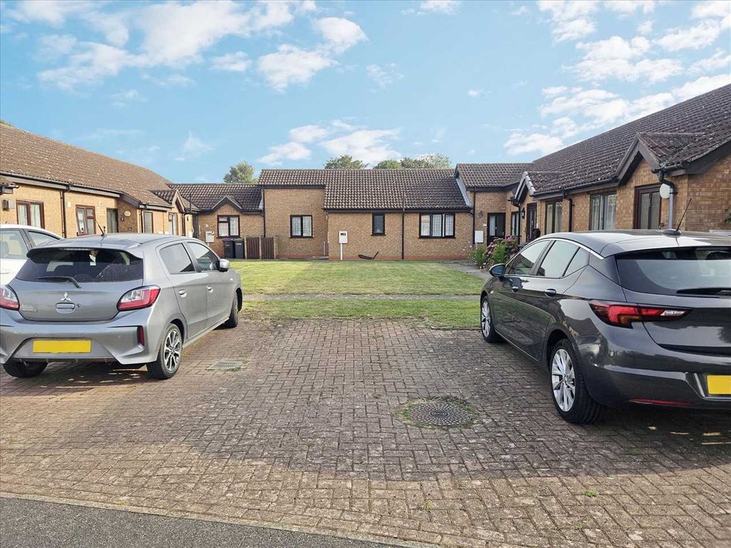 2 bed bungalow for sale in Osborn Way, Heckington, Sleaford NG34, £140,000