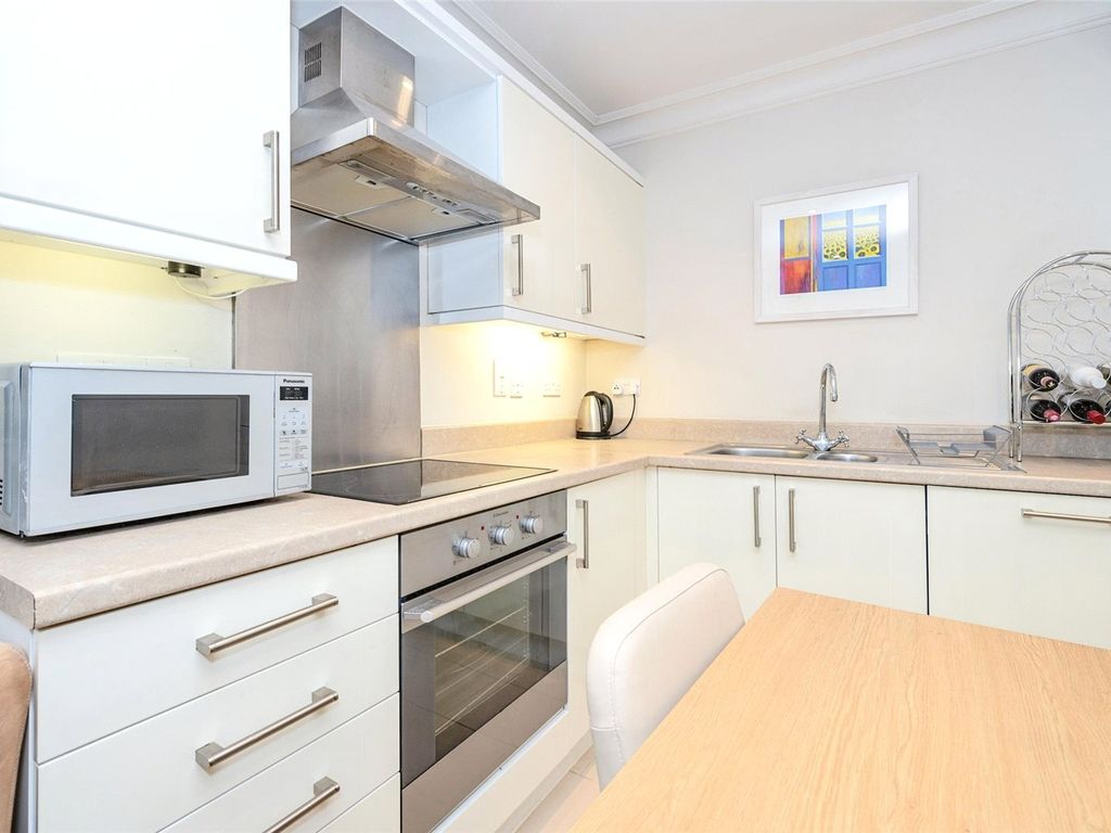 1 bed flat for sale in Mount Wise Crescent, Plymouth, Devon PL1, £130,000