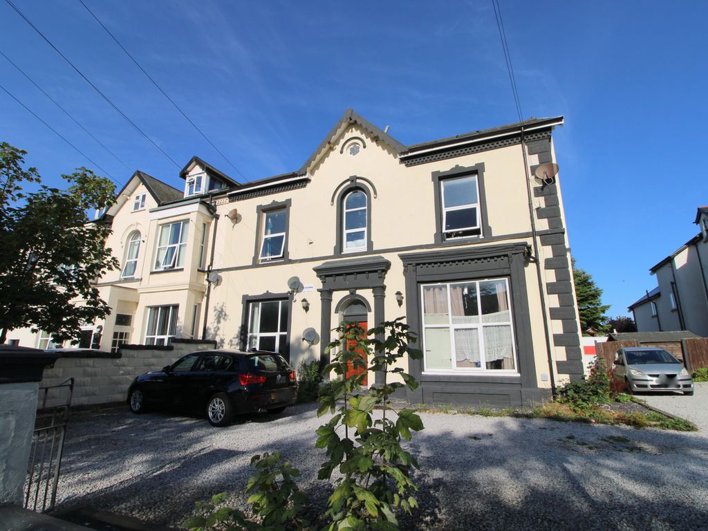 2 bed flat for sale in 59 Brighton Road, Rhyl LL18, £85,000
