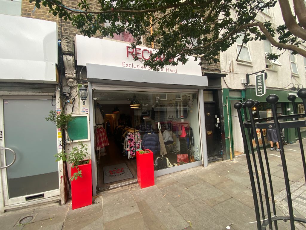 Restaurant/cafe for sale in Bradbury Street, London N16, £250,000