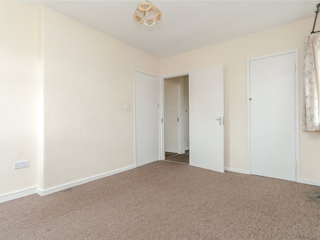 1 bed flat for sale in Millfield Avenue, Walthamstow, London E17, £250,000