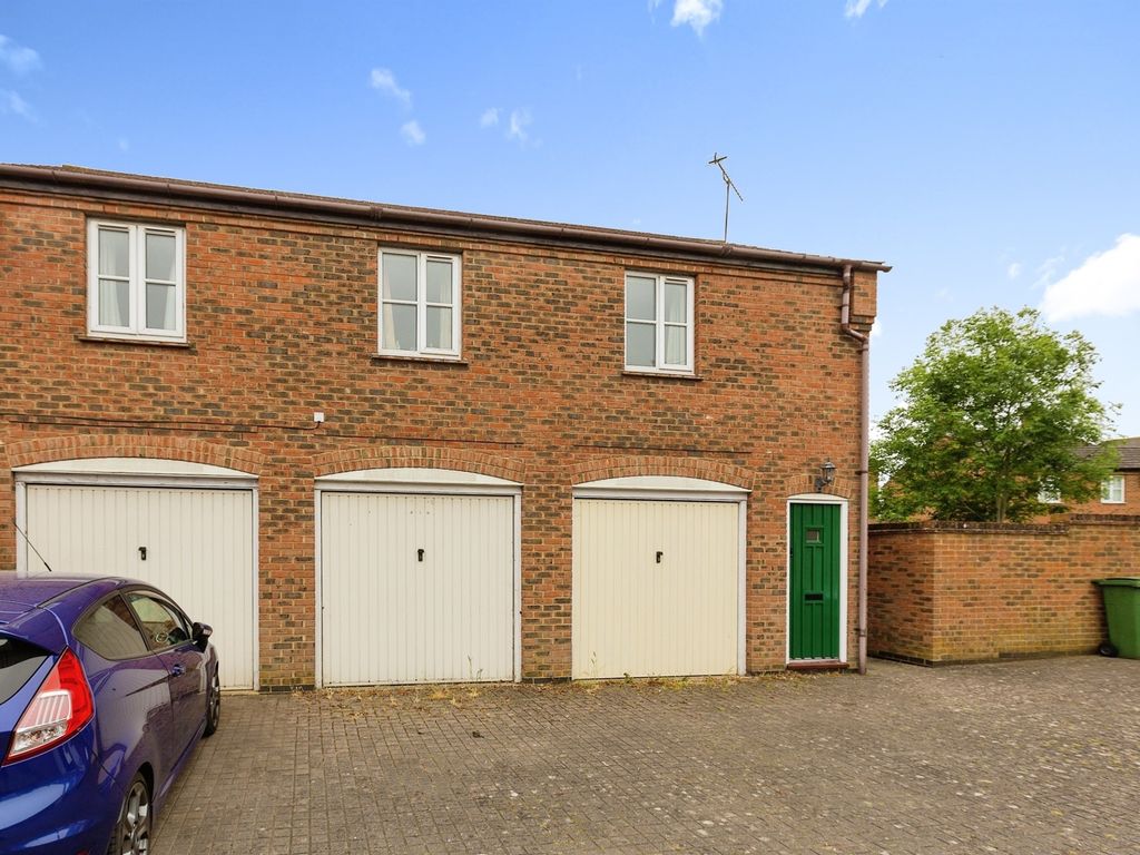1 bed property for sale in Shereway, Aylesbury HP19, £230,000