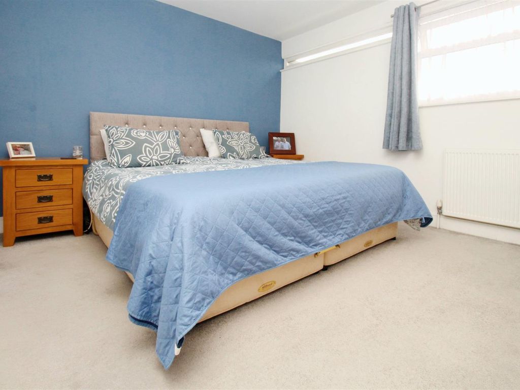 2 bed property for sale in St. Peters Road, Chadwell St. Mary, Grays RM16, £290,000