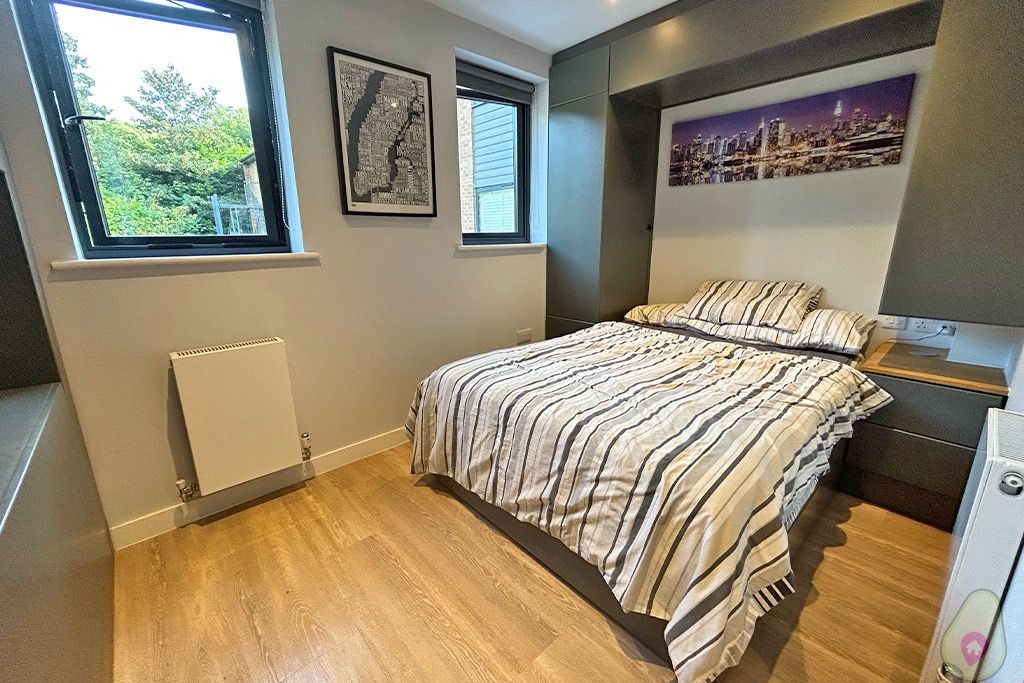 Studio for sale in Lincoln House, Brookfield Road, Wooburn Green HP10, £155,000