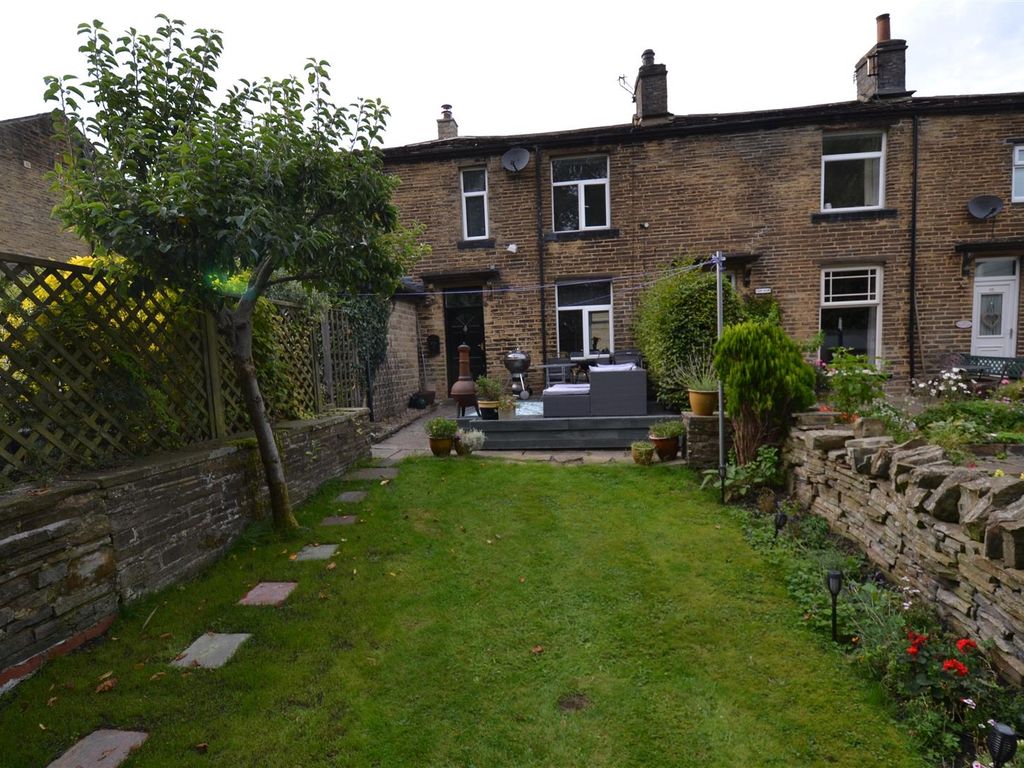 2 bed terraced house for sale in Clayton Lane, Clayton, Bradford BD14, £124,950