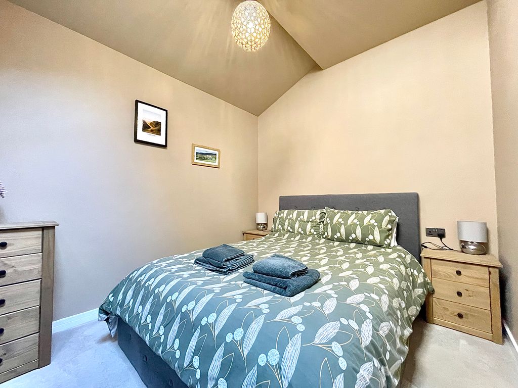 1 bed flat for sale in Bank Road, Matlock DE4, £130,000
