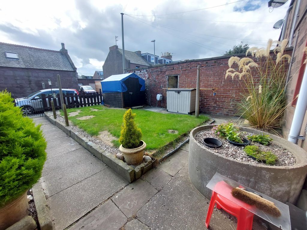 3 bed flat for sale in India Street, Montrose DD10, £55,000