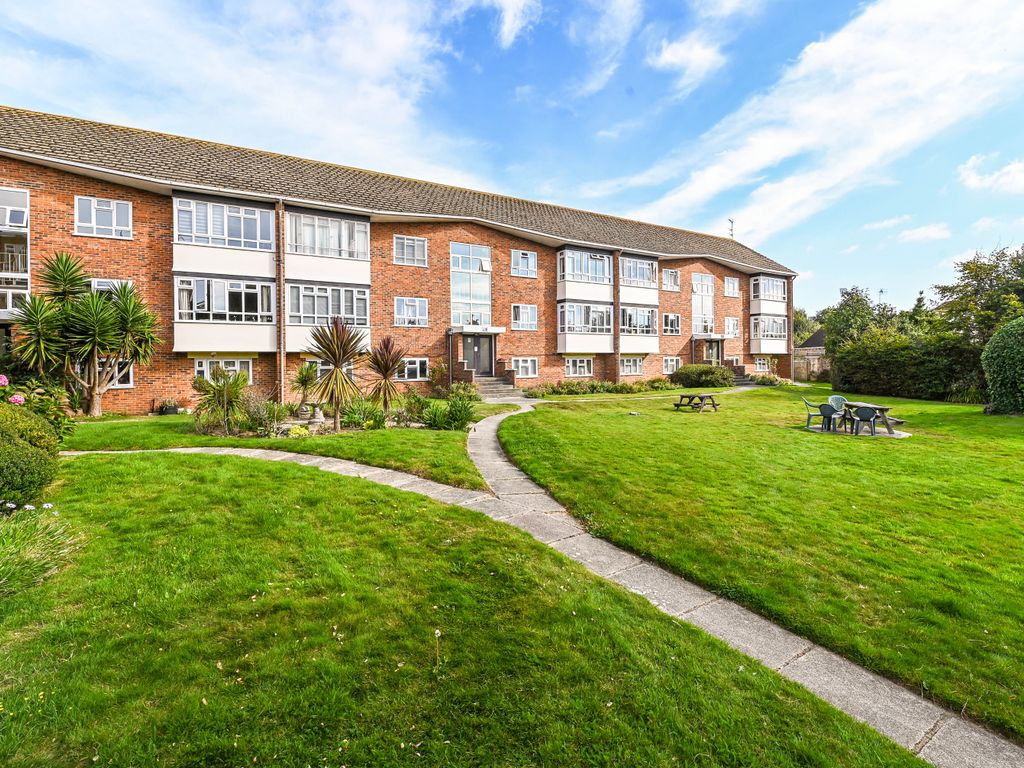 2 bed flat for sale in Limmer Lane, Felpham PO22, £260,000