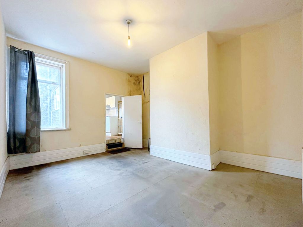 2 bed flat for sale in Bewicke Road, Willington Quay, Wallsend NE28, £25,000