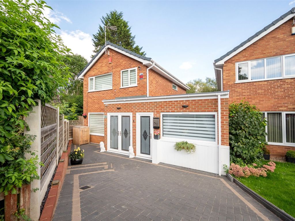 4 bed detached house for sale in Lydbury Close, Stirchley, Telford, Shropshire TF3, £319,950