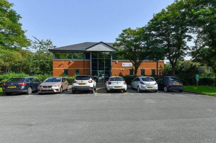 Office for sale in 2 Holmewood Business Park, Chesterfield Road, Holmewood S42, £375,000