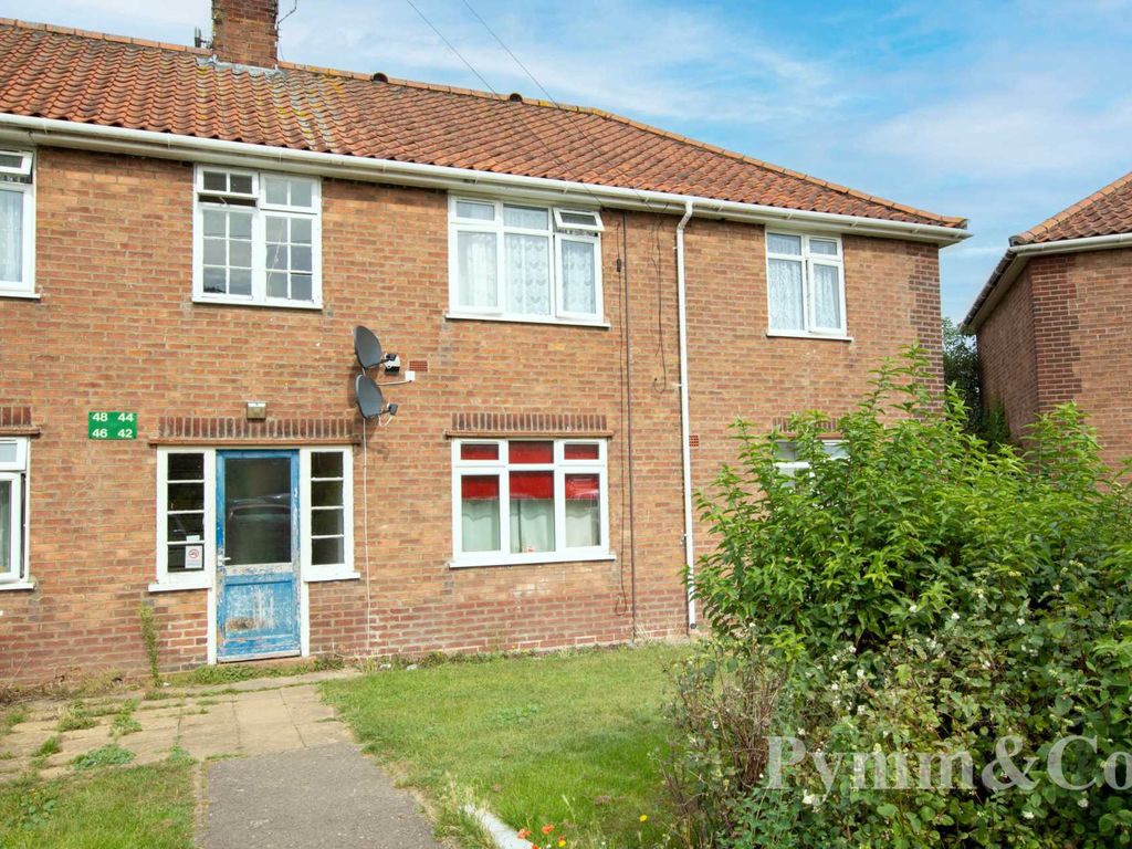 2 bed flat for sale in Shorncliffe Close, Norwich NR3, £120,000