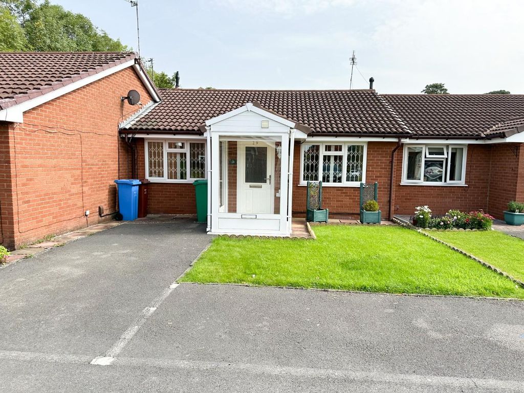 2 bed bungalow for sale in Lavister Avenue, Burnage, Manchester M19, £190,000
