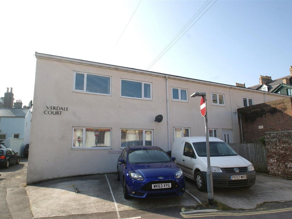 2 bed flat for sale in Coverdale Road, Paignton TQ3, £119,950