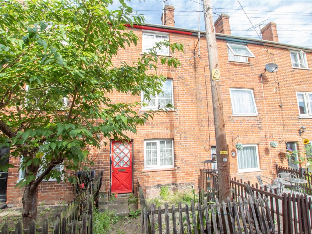 3 bed terraced house for sale in Downs Place, Haverhill CB9, £189,995