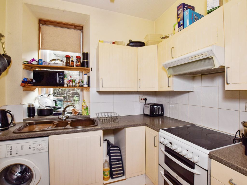 1 bed flat for sale in Main Street, Perth PH1, £75,000