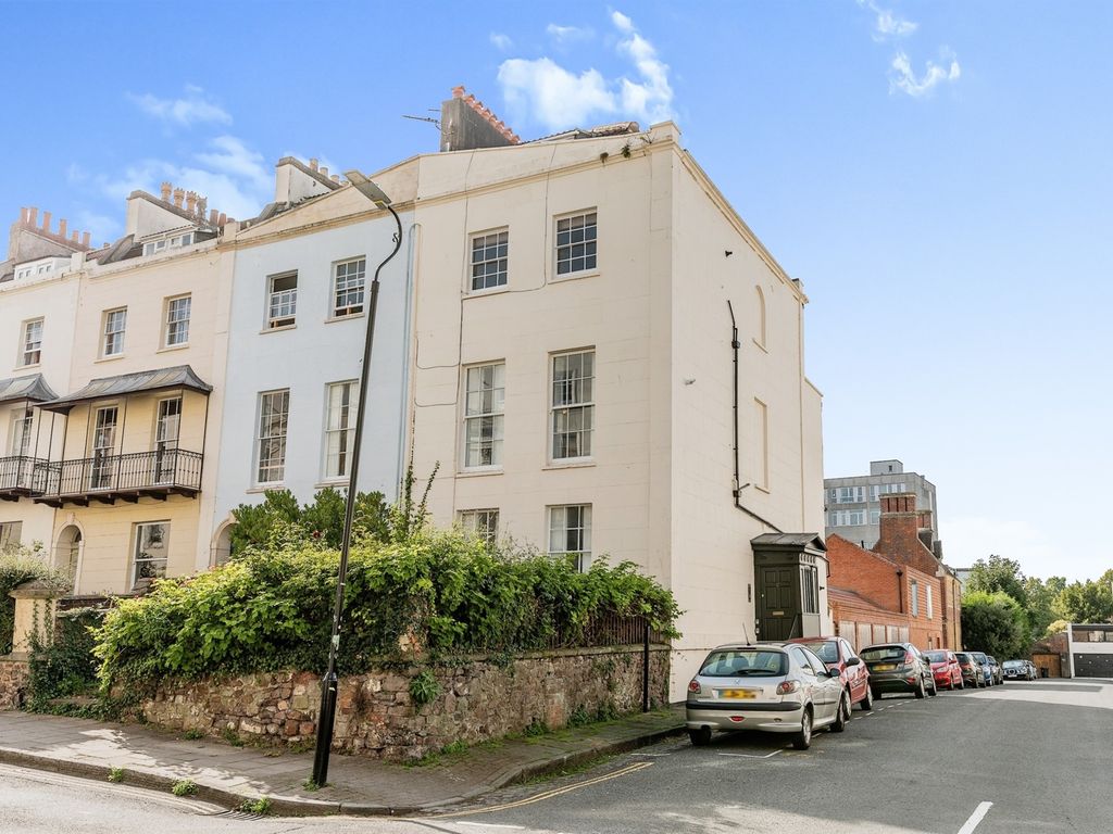 1 bed flat for sale in Meridian Place, Clifton, Bristol BS8, £310,000