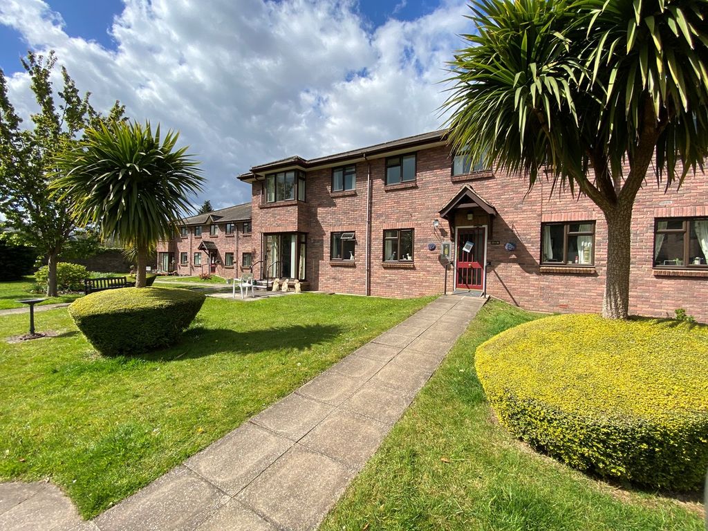 2 bed property for sale in Priory Gardens, Abergavenny NP7, £185,000