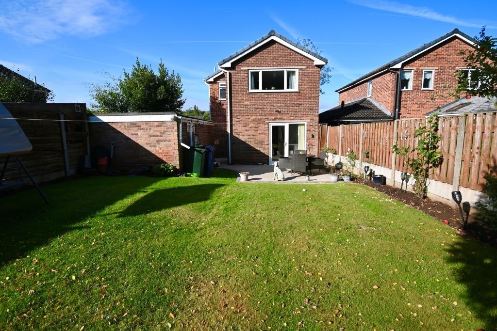 3 bed detached house for sale in School Lane, Auckley, Doncaster DN9, £279,950