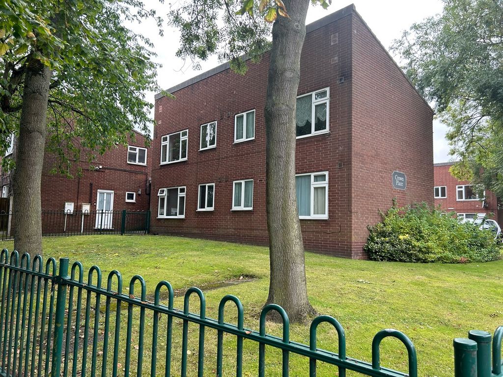 2 bed flat for sale in Crown Place, Worksop S80, £42,500