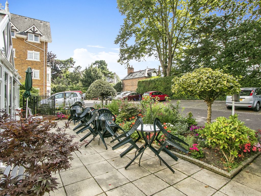 2 bed flat for sale in Lansdowne Road, Bournemouth BH1, £180,000