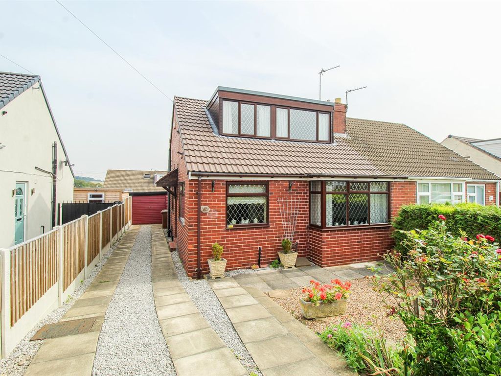 2 bed semi-detached bungalow for sale in South Parade, Ossett WF5, £195,000