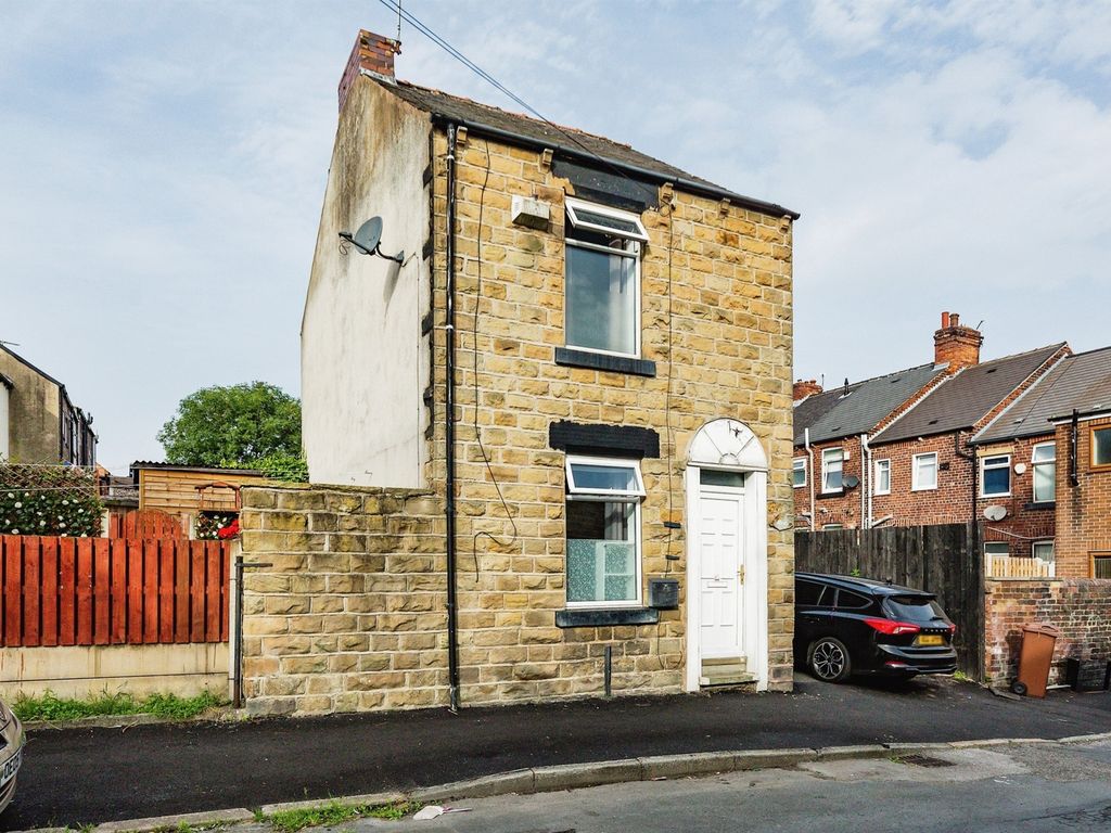 2 bed detached house for sale in Dillington Road, Barnsley S70, £90,000