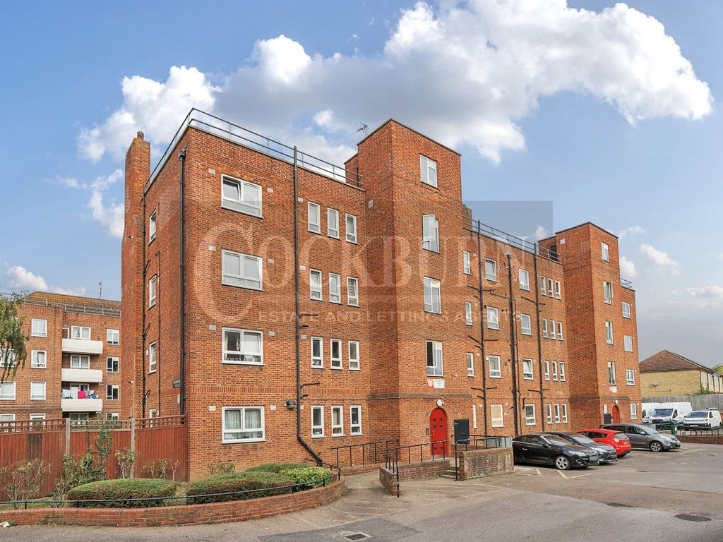 1 bed flat for sale in Brangbourne Road, Bromley BR1, £225,000