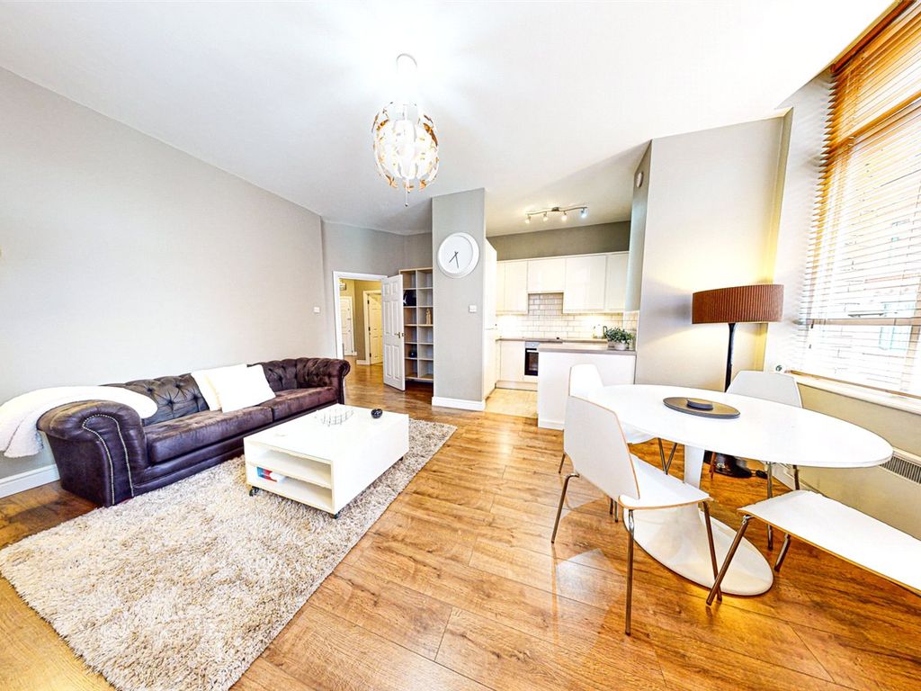 2 bed flat for sale in Whitworth House, 53 Whitworth Street M1, £260,000