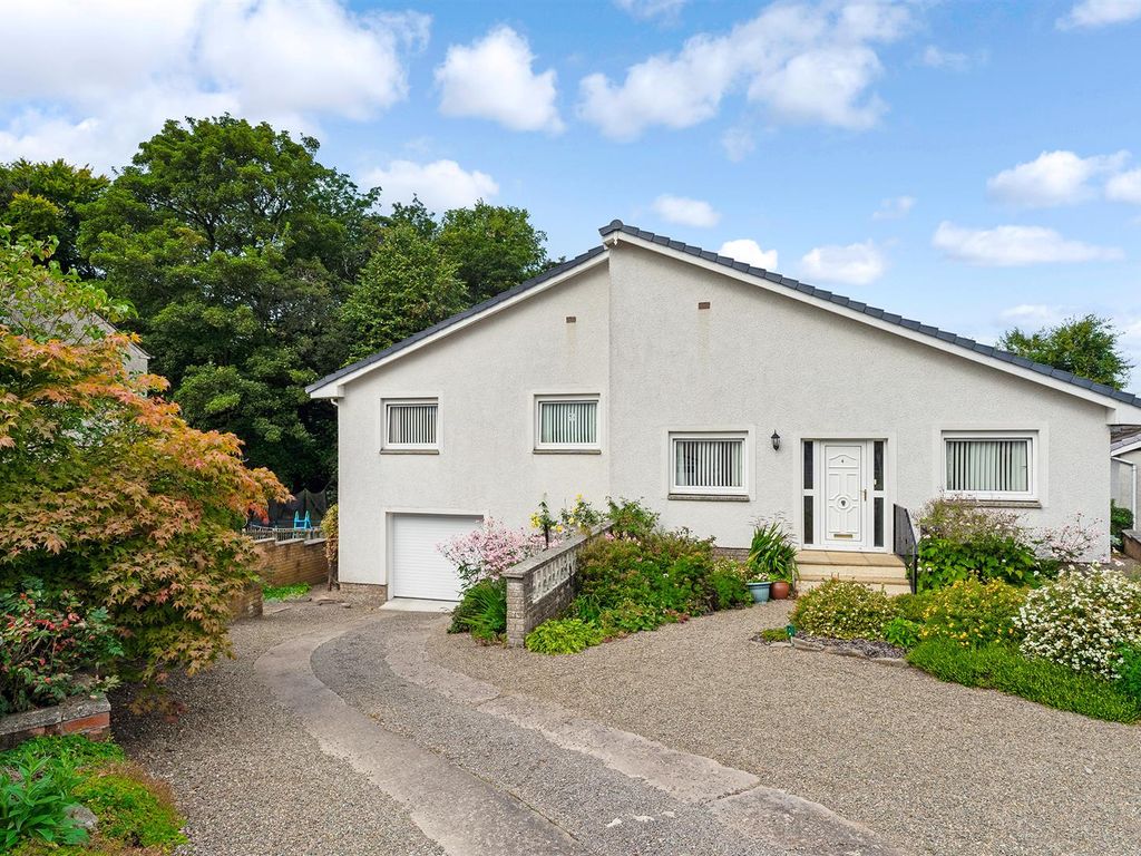 4 bed detached bungalow for sale in Limpetlaw, Lanark ML11, £240,000
